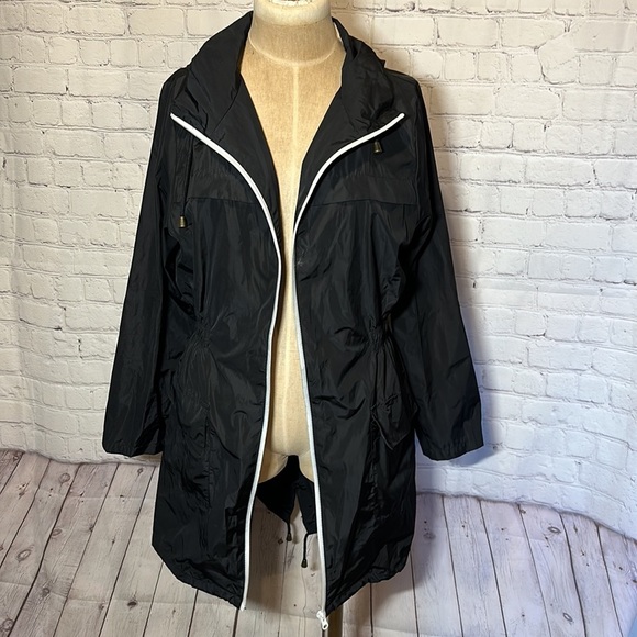COPY - Black Zip up Rain Jacket size Medium white zipper - Picture 1 of 4